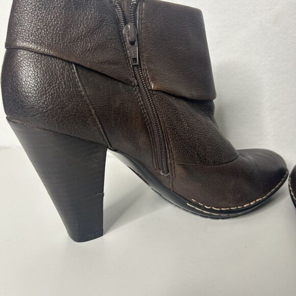 Sofft Brown Leather Heel Ankle Boots Booties Size 9 Dressy Career - Picture 5 of 8